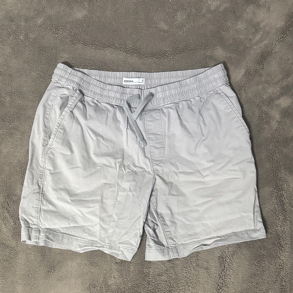 Men’s Medium Khaki/Stretch Shorts